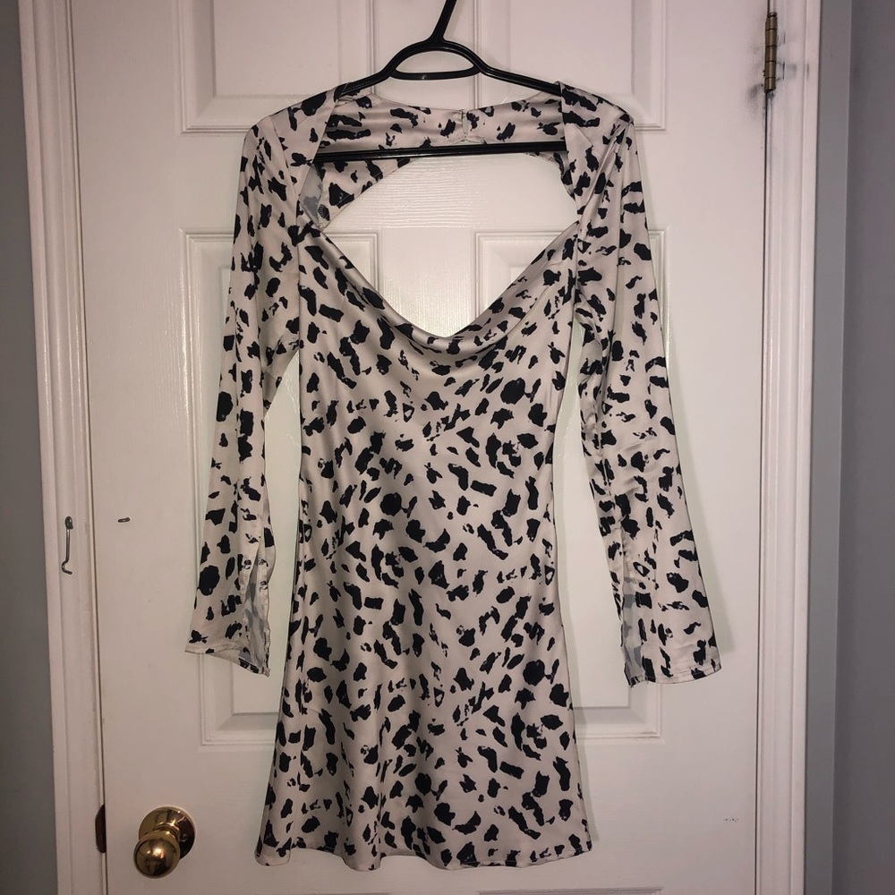 Backless dress